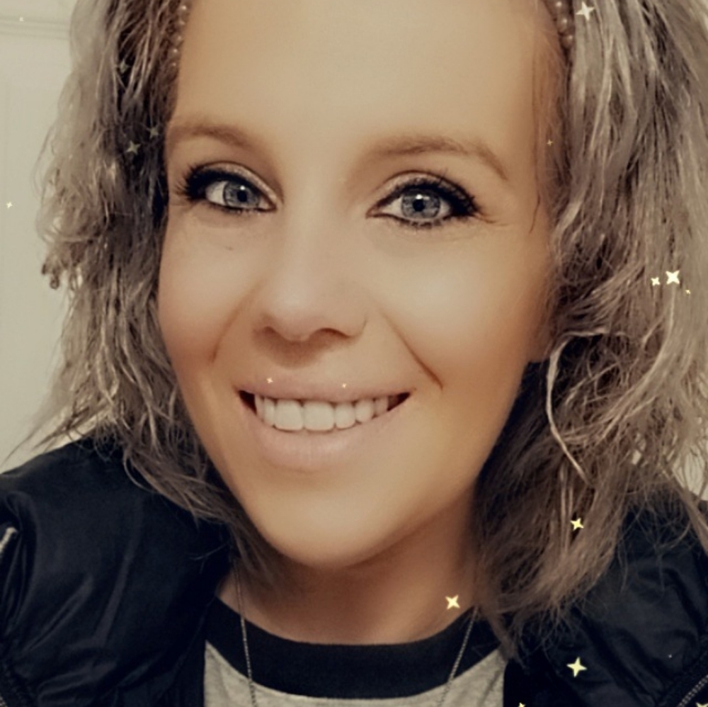 Meet your Posher, Casey